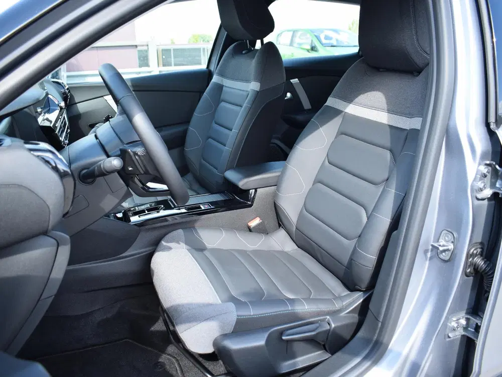 Citroën C4 Citroen C4 1.2 Puretech Plus uit 2024, foto 15