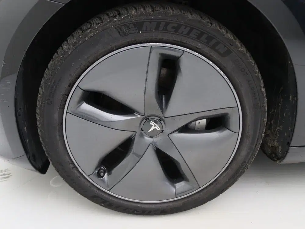 Tesla Model 3 Standard RWD Plus FACELIFT [ AMD RYZEN+LFP uit 2022, foto 11