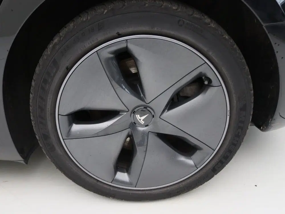 Tesla Model 3 Standard RWD Plus FACELIFT [ AMD RYZEN+LFP uit 2022, foto 12