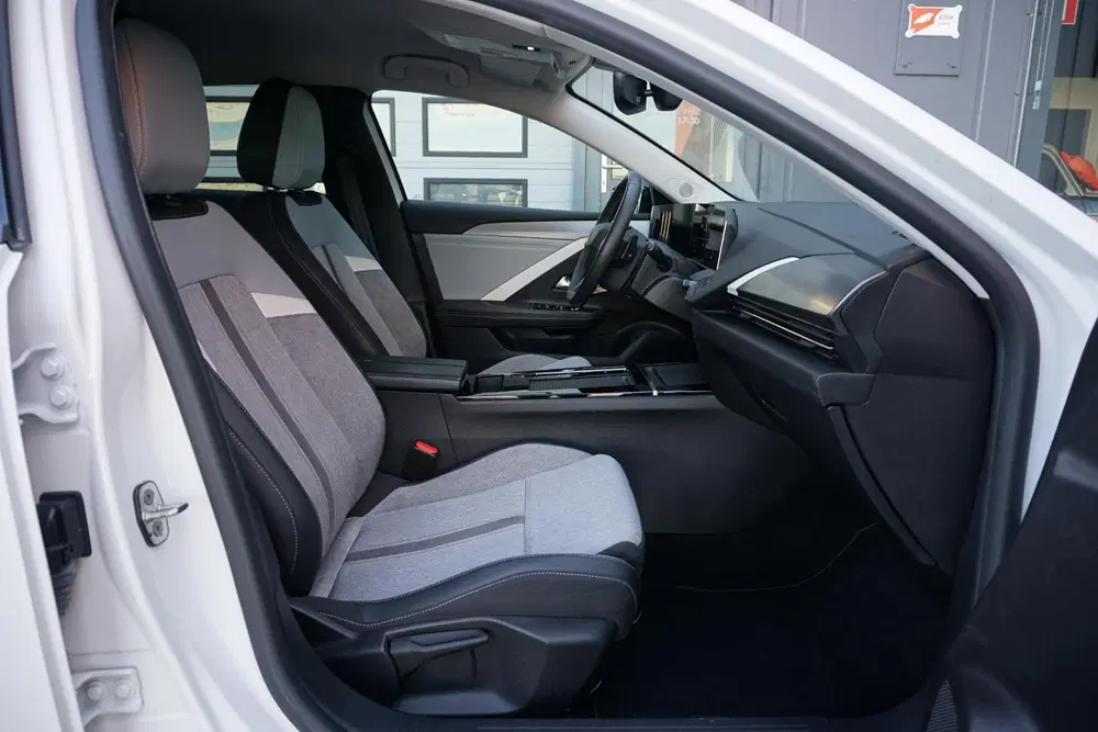 Opel Astra 1.6 Hybrid Business Elegance 180pk *INCL B uit 2024, foto 9