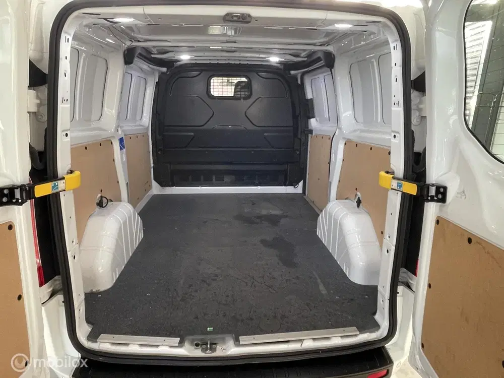 Ford Transit Custom 340 2.0 TDCI L1H1 groot scherm uit 2020, foto 10
