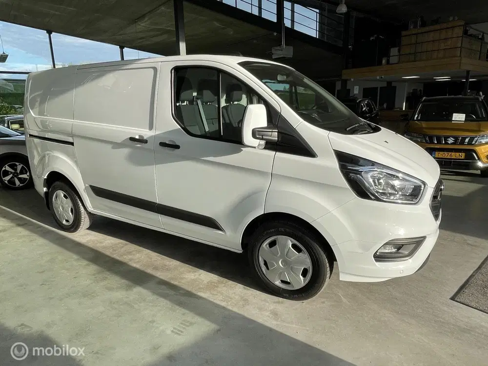 Ford Transit Custom 340 2.0 TDCI L1H1 groot scherm uit 2020, foto 6