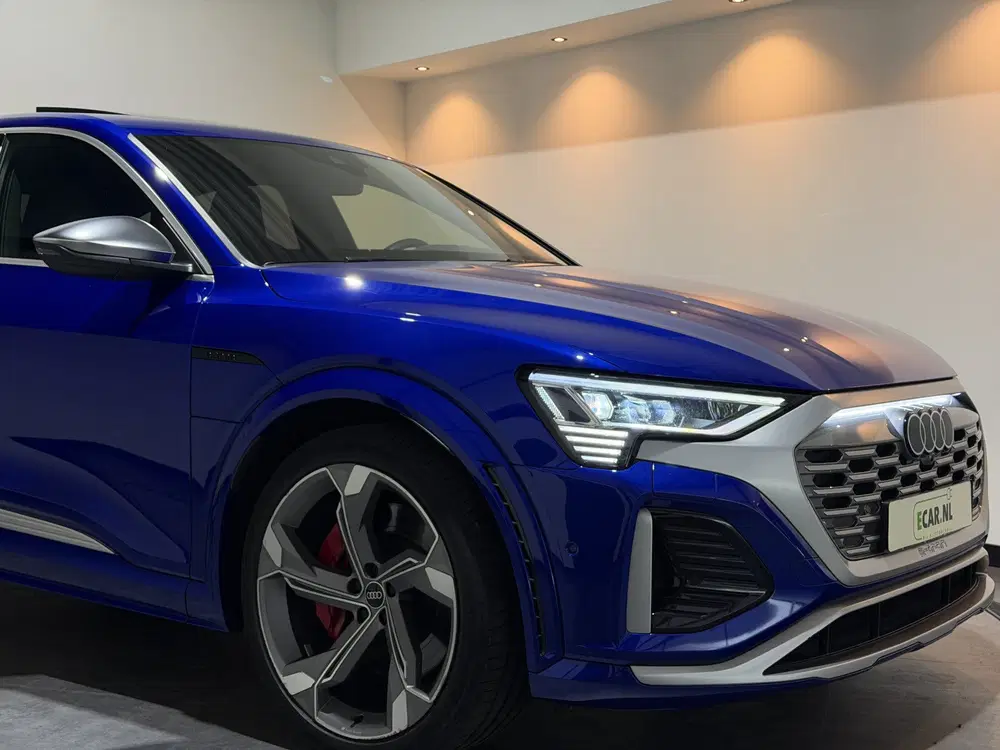 Audi SQ8 SQ8 115 kWh uit 2023, foto 10