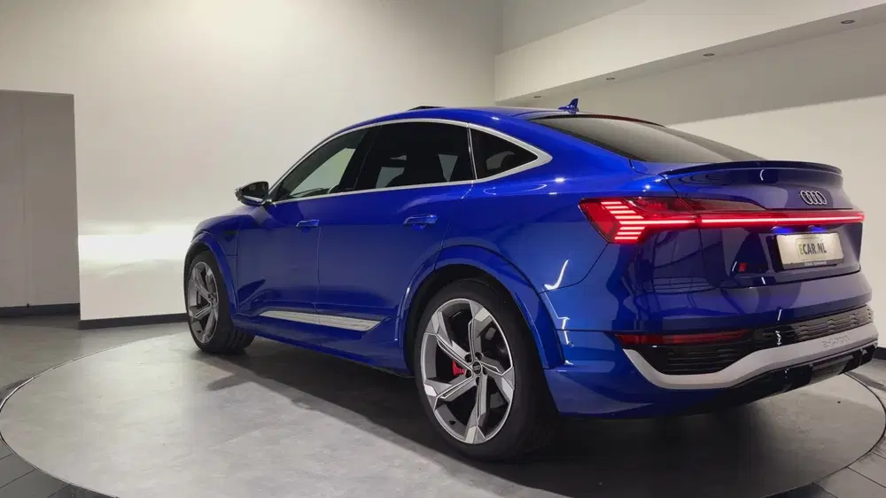 Audi SQ8 SQ8 115 kWh uit 2023, foto 6