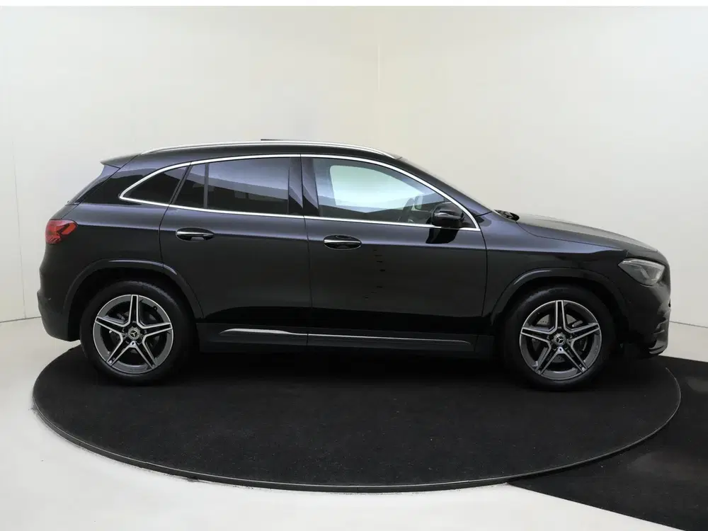 Mercedes-Benz GLA 180 Business Solution AMG uit 2025, foto 9