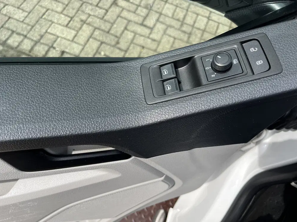 Volkswagen Transporter Kombi 2.0 TDI 4x4 DSG Automaat Airco uit 2019, foto 10
