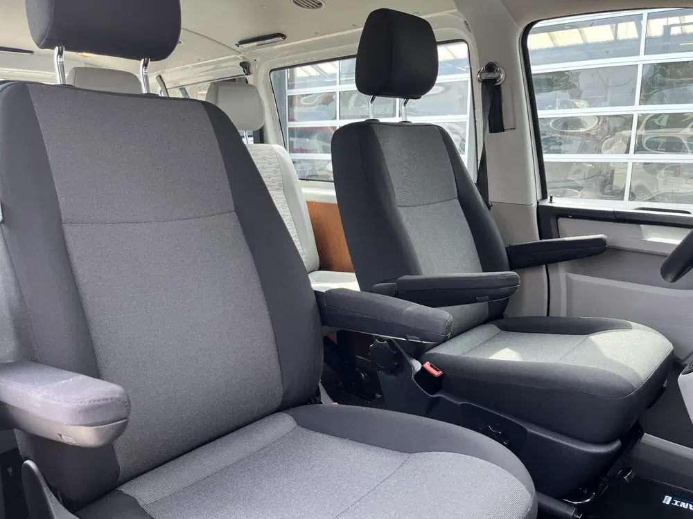 Volkswagen Transporter Kombi 2.0 TDI 4x4 DSG Automaat Airco uit 2019, foto 6