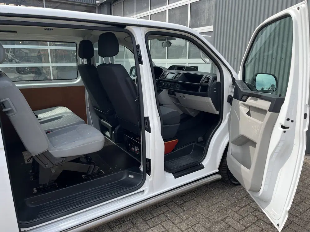 Volkswagen Transporter Kombi 2.0 TDI 4x4 DSG Automaat Airco uit 2019, foto 8