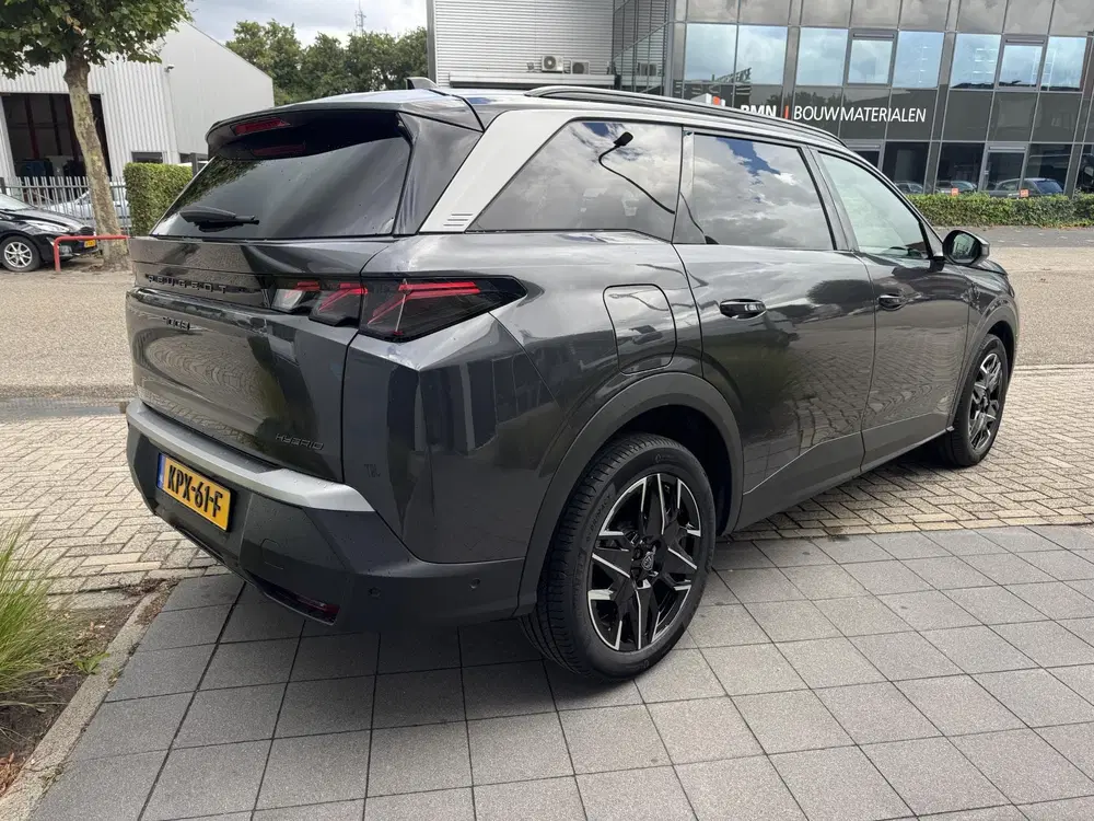 Peugeot 5008 Hybrid 145 GT 7p l 360 Vision l Drive Assi uit 2025, foto 4