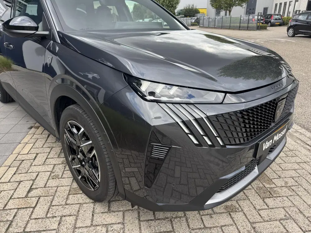 Peugeot 5008 Hybrid 145 GT 7p l 360 Vision l Drive Assi uit 2025, foto 6