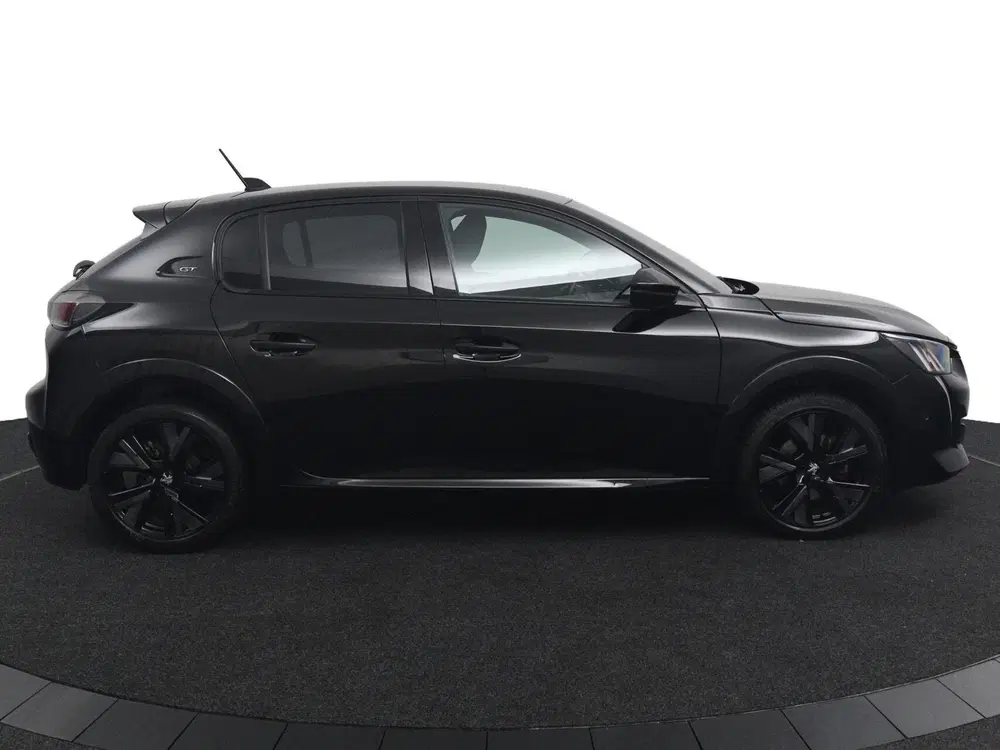 Peugeot 208 1.2 GT uit 2022, foto 12