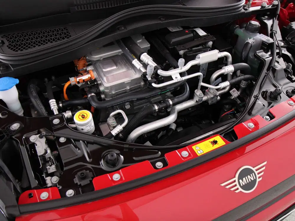 Mini Cooper E Classic Pakket L PRIVATE LEASE EUR 499 uit 2026, foto 5