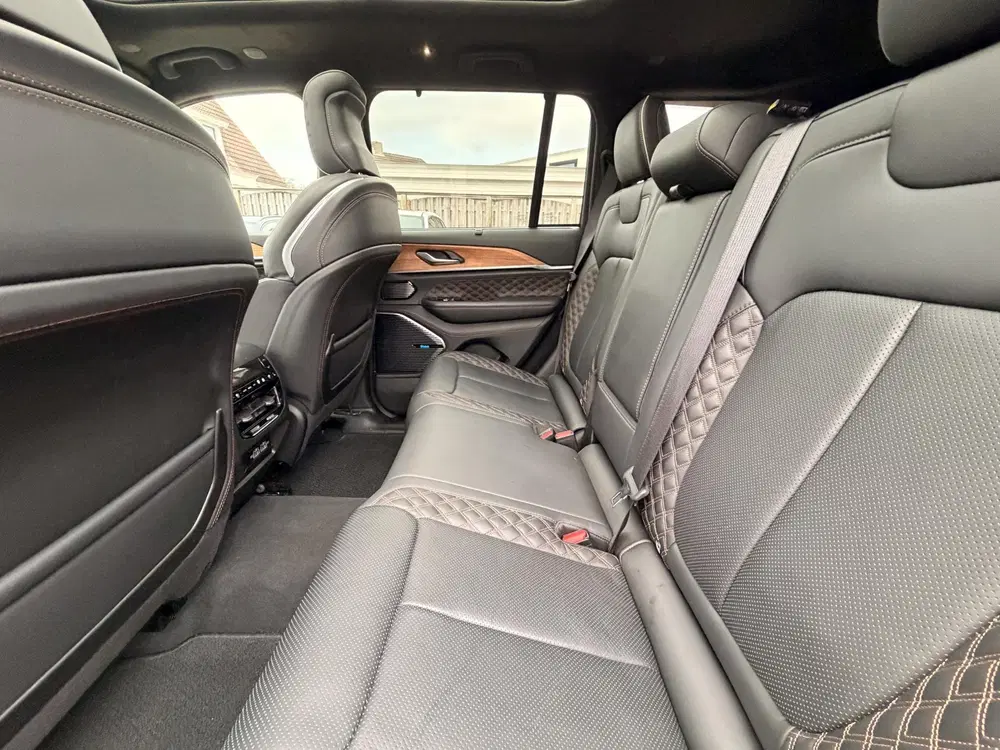 Jeep Grand Cherokee 2.0 Summit Reserve 4xe BLACK LINE Night uit 2023, foto 15