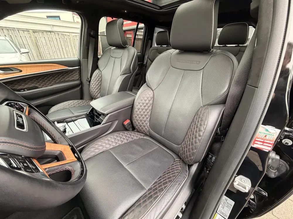 Jeep Grand Cherokee 2.0 Summit Reserve 4xe BLACK LINE Night uit 2023, foto 2