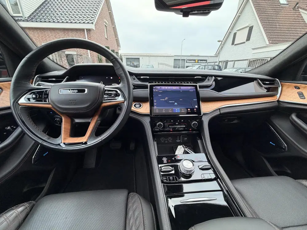 Jeep Grand Cherokee 2.0 Summit Reserve 4xe BLACK LINE Night uit 2023, foto 3