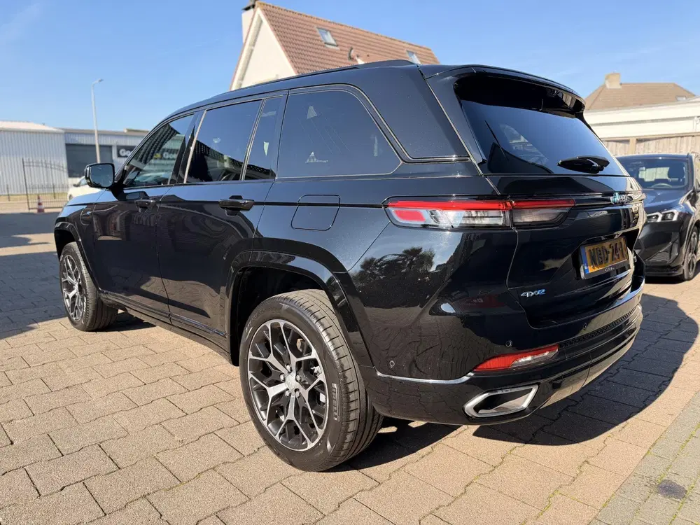 Jeep Grand Cherokee 2.0 Summit Reserve 4xe BLACK LINE Night uit 2023, foto 8