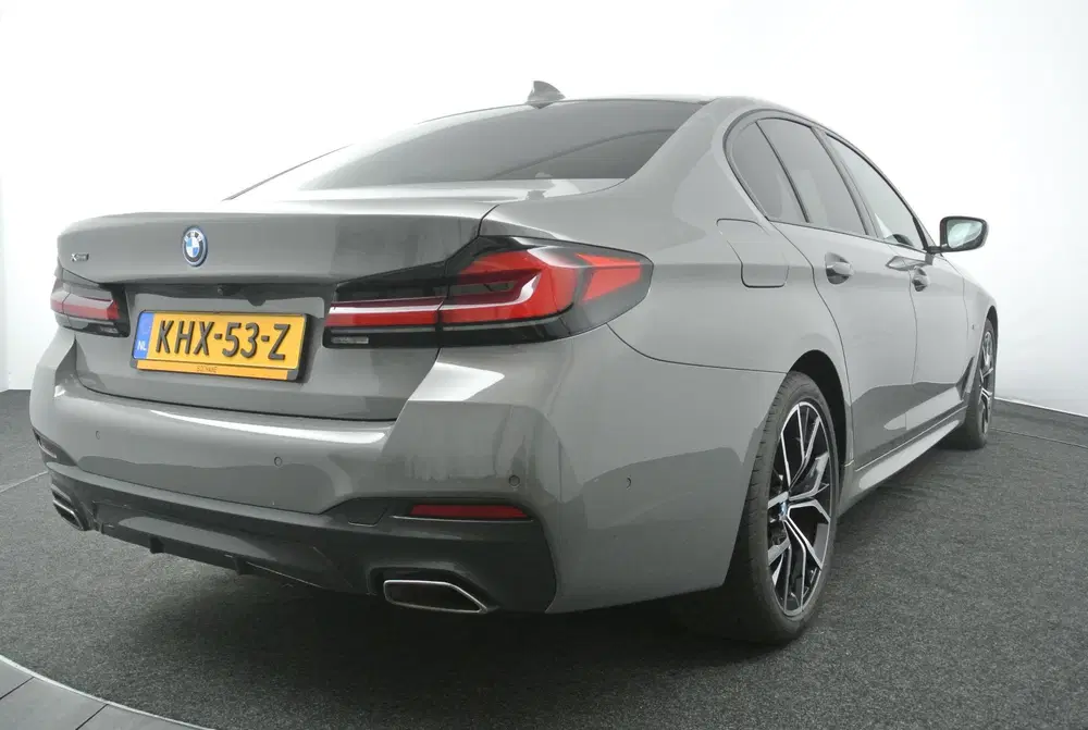 BMW 5-serie 545e xDrive Business Edition Plus uit 2022, foto 2
