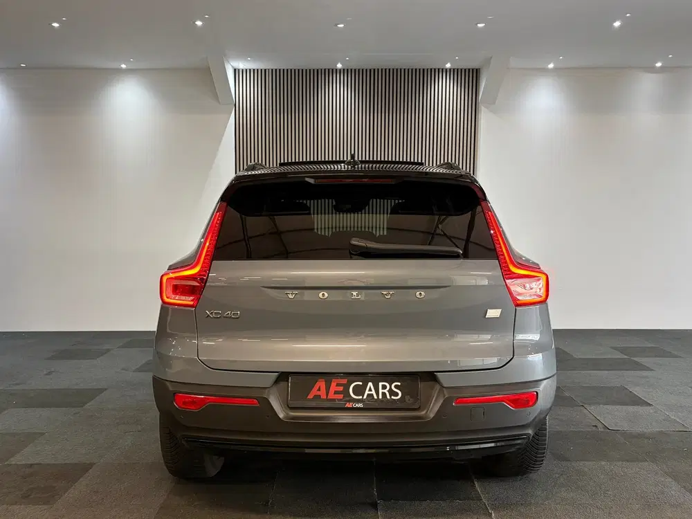Volvo XC40 1.5 T4 Recharge R-Design 211pk Pano Leer H uit 2022, foto 9