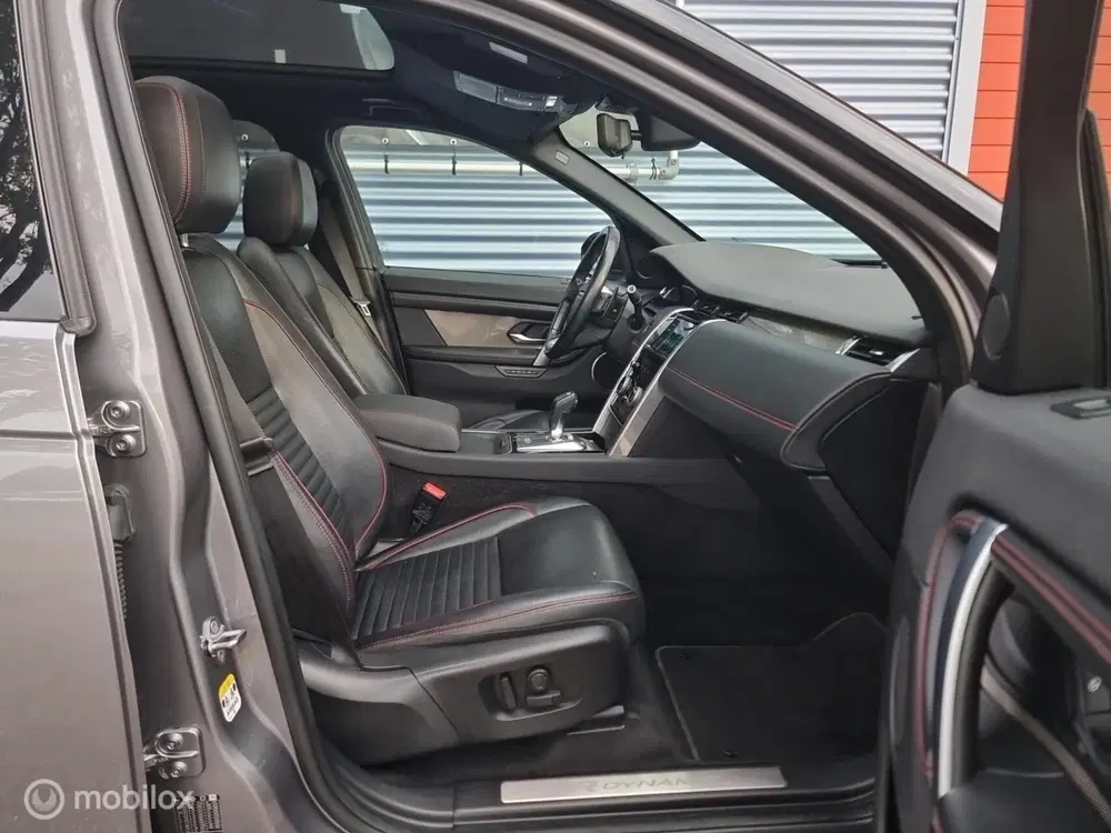 Land Rover Discovery Sport P300e 1.5 R-Dynamic. 4x4 309 pk uit 2020, foto 10