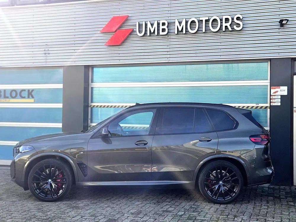BMW X5 xDrive50e M Sport Pano Hud 360 Alcantara S uit 2023, foto 11