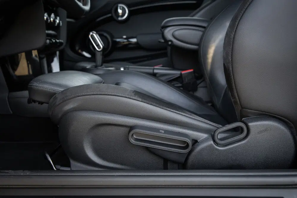 Mini Cooper 1.5 Classic Panoramadak uit 2022, foto 10
