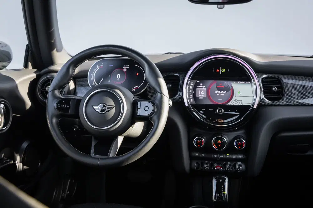 Mini Cooper 1.5 Classic Panoramadak uit 2022, foto 6