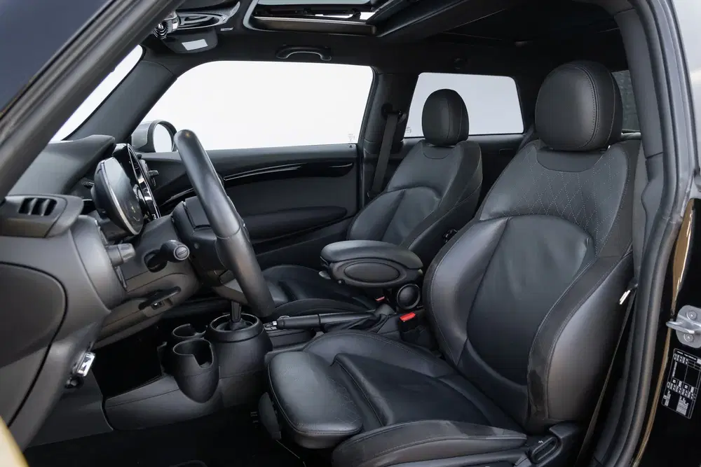 Mini Cooper 1.5 Classic Panoramadak uit 2022, foto 8