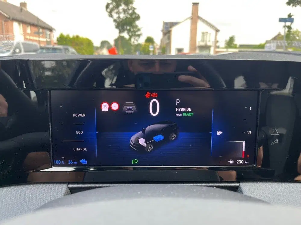 Opel Astra SPORTS TOURER 1.6 HYBRID LEVEL 2 PHEV PLUG uit 2023, foto 13