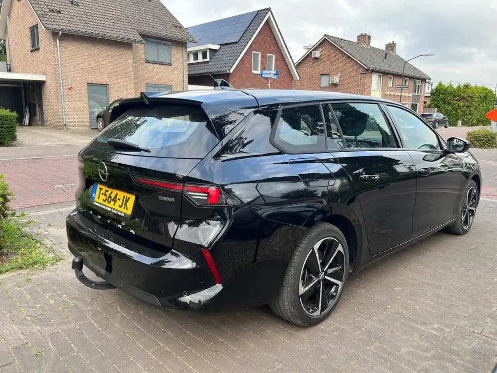 Opel Astra SPORTS TOURER 1.6 HYBRID LEVEL 2 PHEV PLUG uit 2023, foto 6