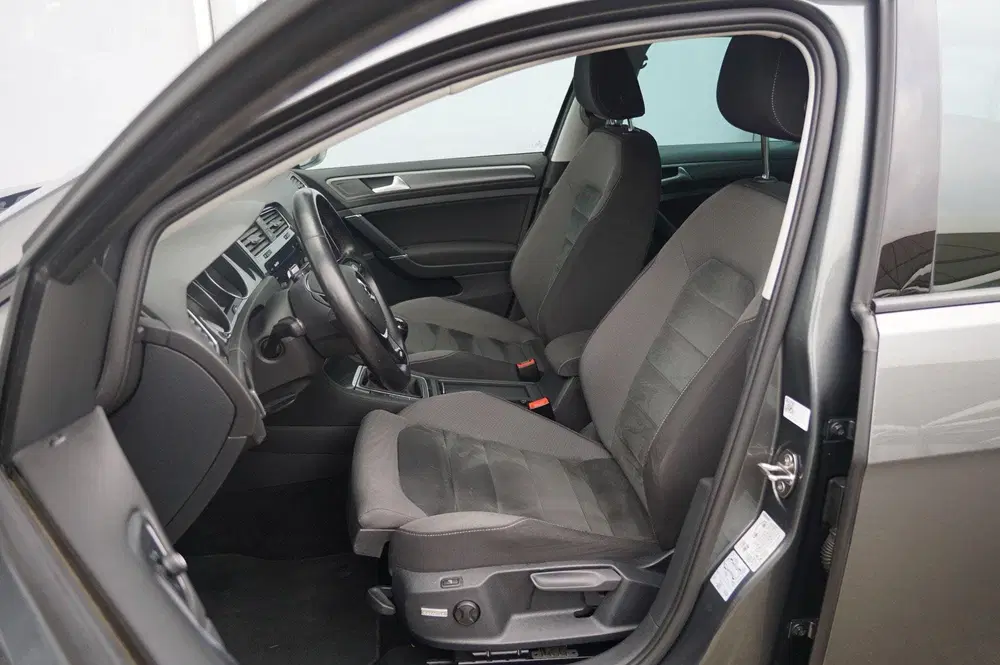 Volkswagen Golf 1.0 TSI 115pk Comfortline Business uit 2019, foto 4