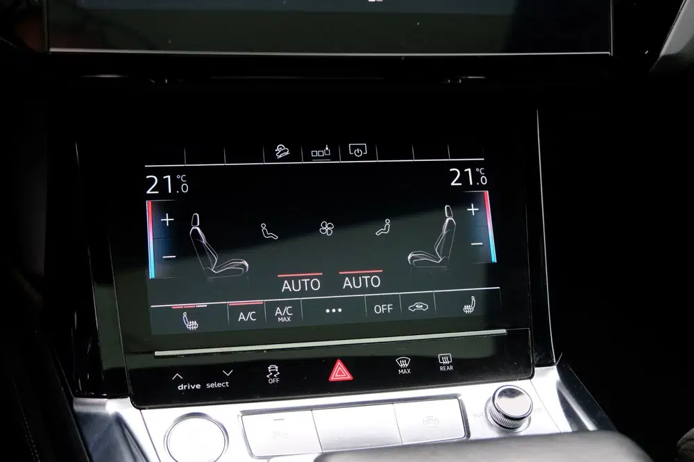 Audi e-tron E-tron 50 quattro Launch edition Black S L uit 2019, foto 15