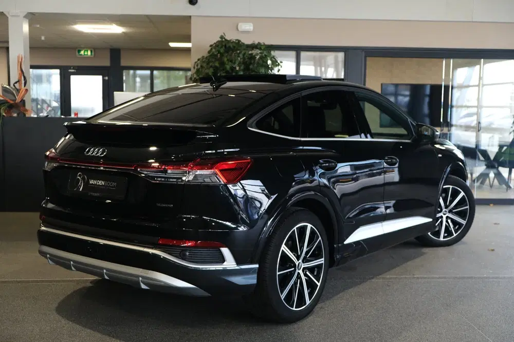 Audi Q4 e-tron 50 quattro 2x S-line 77 kWh 299pk RS-leer uit 2023, foto 11