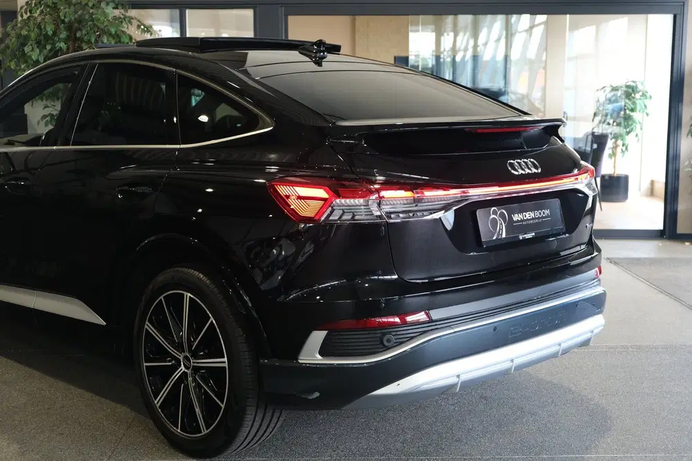Audi Q4 e-tron 50 quattro 2x S-line 77 kWh 299pk RS-leer uit 2023, foto 14