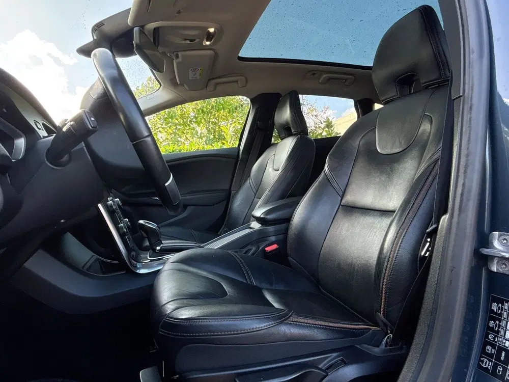 Volvo V40 Cross Country 1.5 T3 Polar+ Luxury uit 2019, foto 3