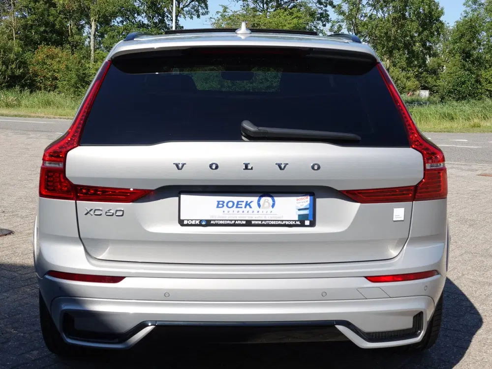 Volvo XC60 2.0 T8 PHEV AWD Polestar Engineered B&W uit 2023, foto 11