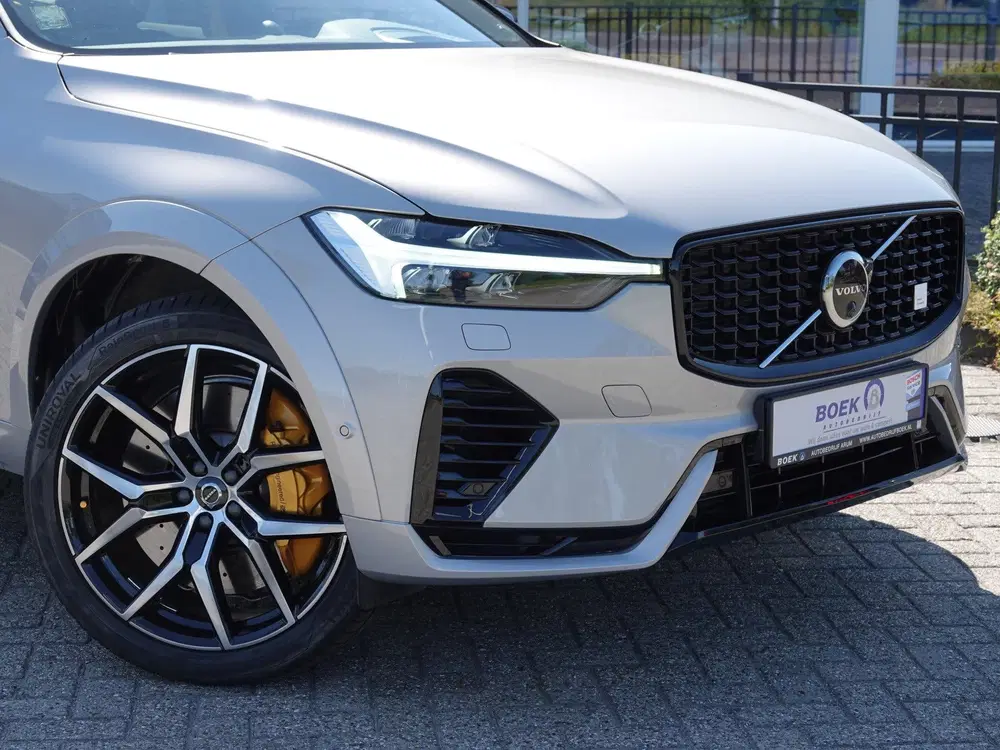 Volvo XC60 2.0 T8 PHEV AWD Polestar Engineered B&W uit 2023, foto 14