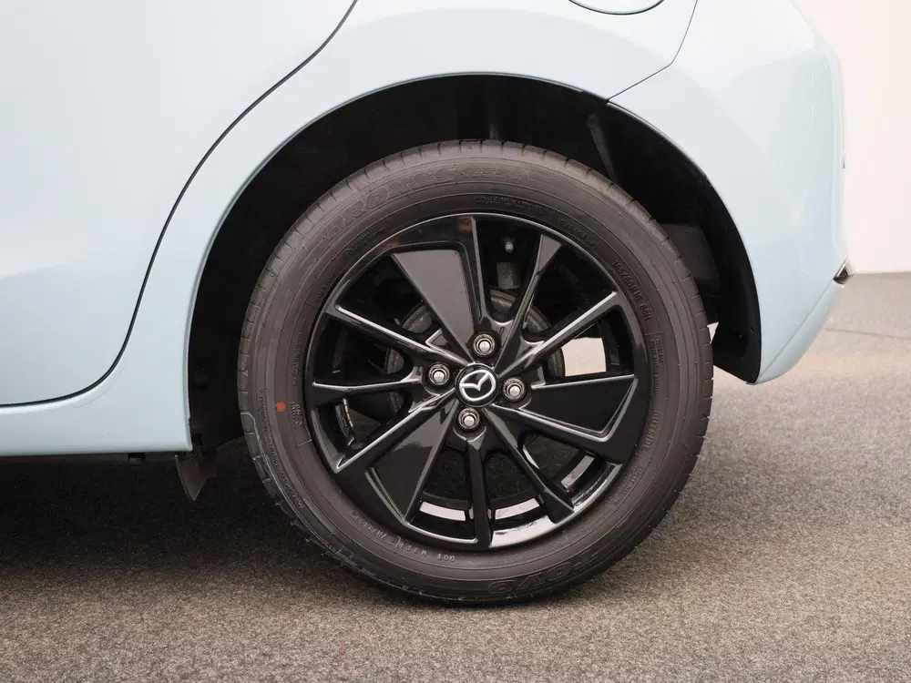 Mazda 2 1.5 e-SkyActiv-G 90 Homura uit 2024, foto 13