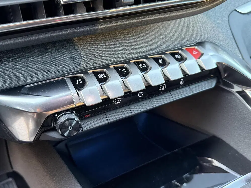 Peugeot 3008 1.2 PureTech Allure Pack Business uit 2023, foto 15