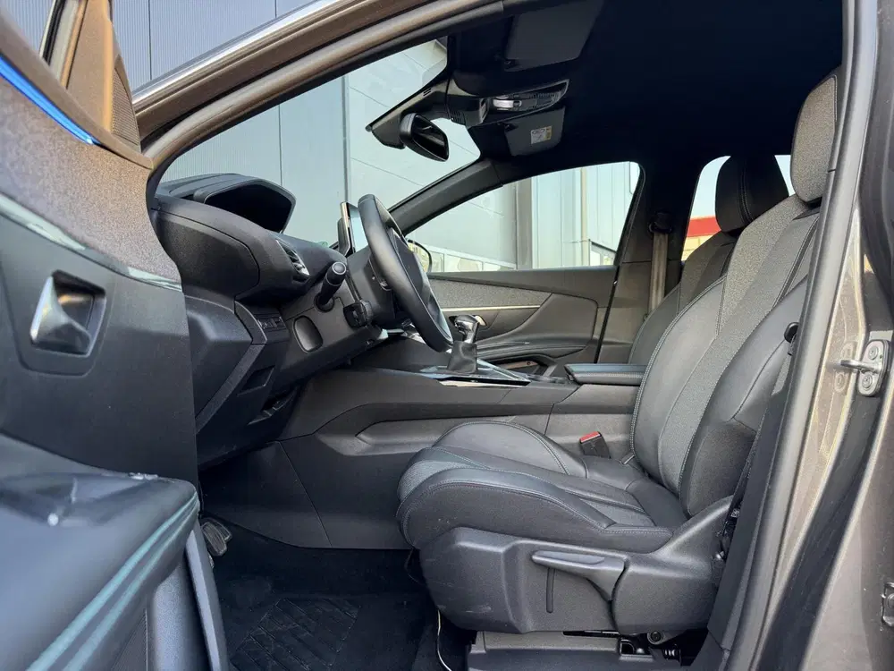 Peugeot 3008 1.2 PureTech Allure Pack Business uit 2023, foto 9