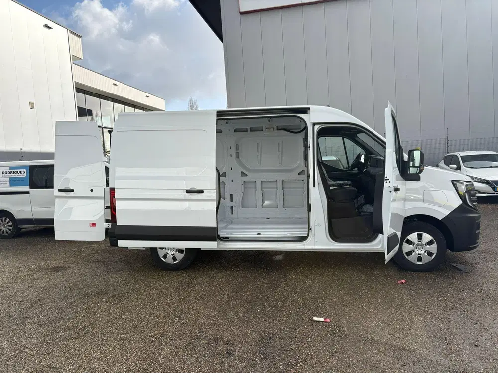 Nissan Interstar L2H2 Tekna 87 kWh 140PK uit 2026, foto 5