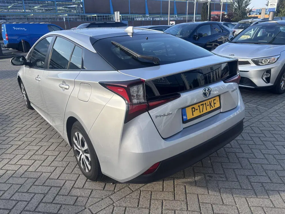 Toyota Prius 1.8 Dynamic uit 2022, foto 12