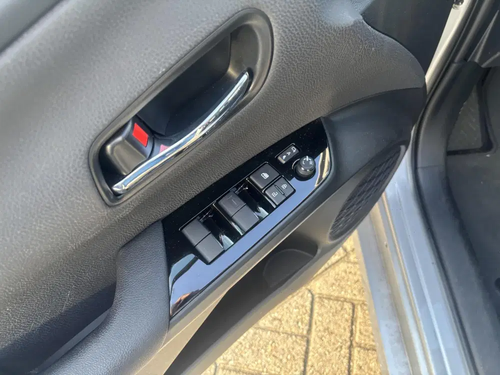Toyota Prius 1.8 Dynamic uit 2022, foto 4