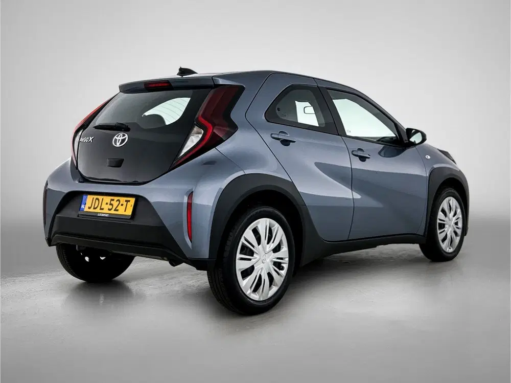 Toyota Aygo X 1.0 VVT-i MT Play (bj 2025) uit 2025, foto 2