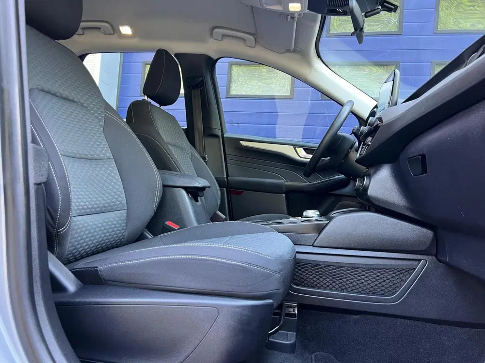 Ford Kuga 2.5 PHEV 225 PK l 65 KM elektrisch l 1e Ei uit 2022, foto 13