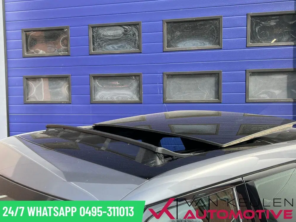 Land Rover Range Rover Evoque 1.5 P300e PHEV AWD R-Dynamic l Open-dak uit 2020, foto 2