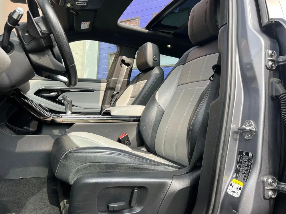 Land Rover Range Rover Evoque 1.5 P300e PHEV AWD R-Dynamic l Open-dak uit 2020, foto 4