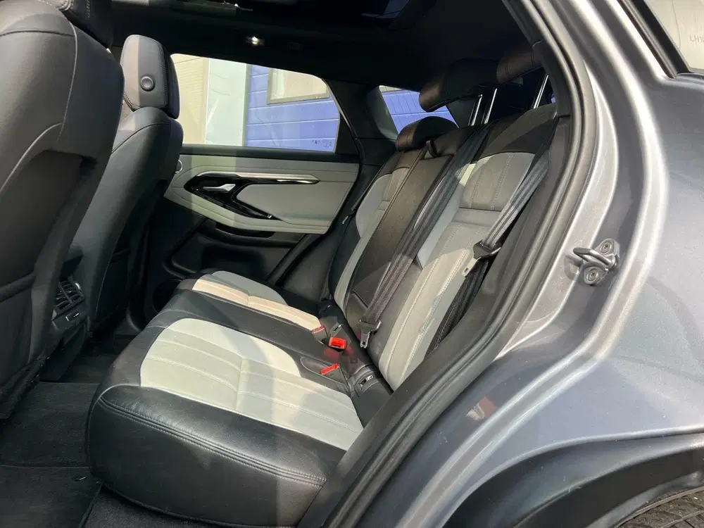 Land Rover Range Rover Evoque 1.5 P300e PHEV AWD R-Dynamic l Open-dak uit 2020, foto 5