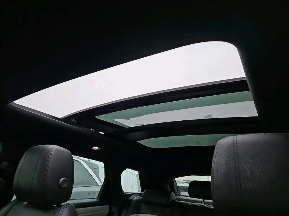 Land Rover Range Rover Evoque 1.5 P300e PHEV AWD R-Dynamic l Open-dak uit 2020, foto 8