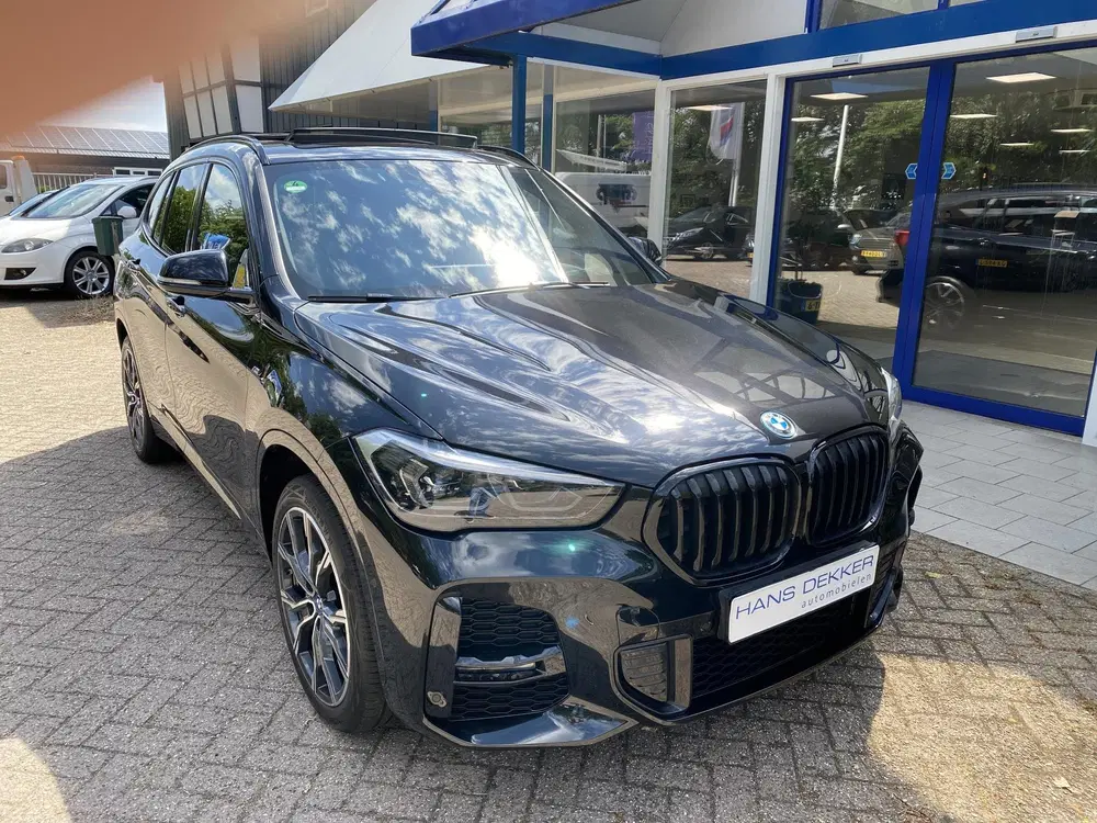 BMW X1 xDrive25e eDrive Edition Pano uit 2022, foto 10