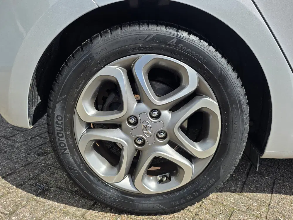 Hyundai i20 1.2i Premium Camera Carplay Nwstaat Carpas uit 2019, foto 13